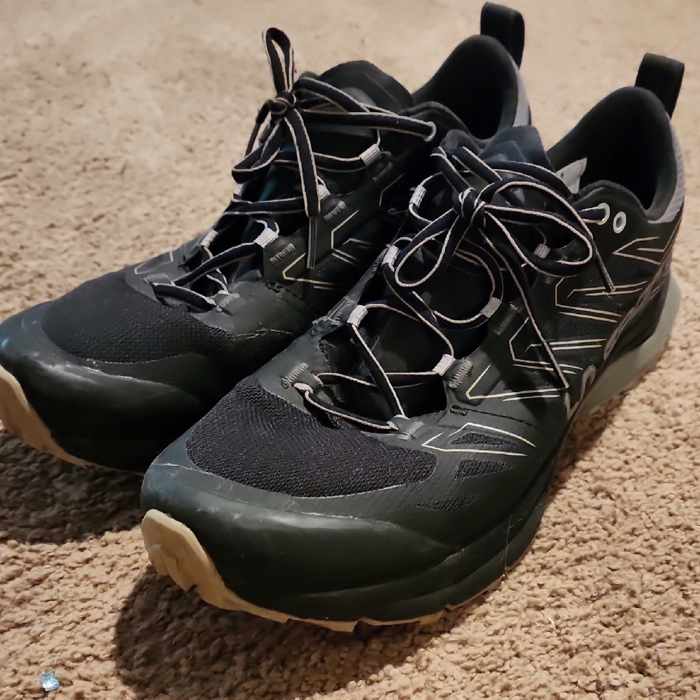 La Sportiva Jackal sneakers